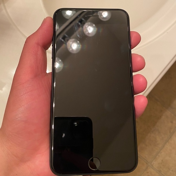 iPhone 7 Plus - Black - 256GB - Picture 11 of 14